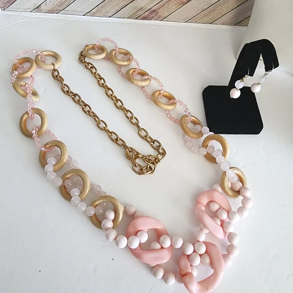 Long Sweater Necklace Wood and light Pink Acrylic Necklace Matching Earrings Set - Image 2