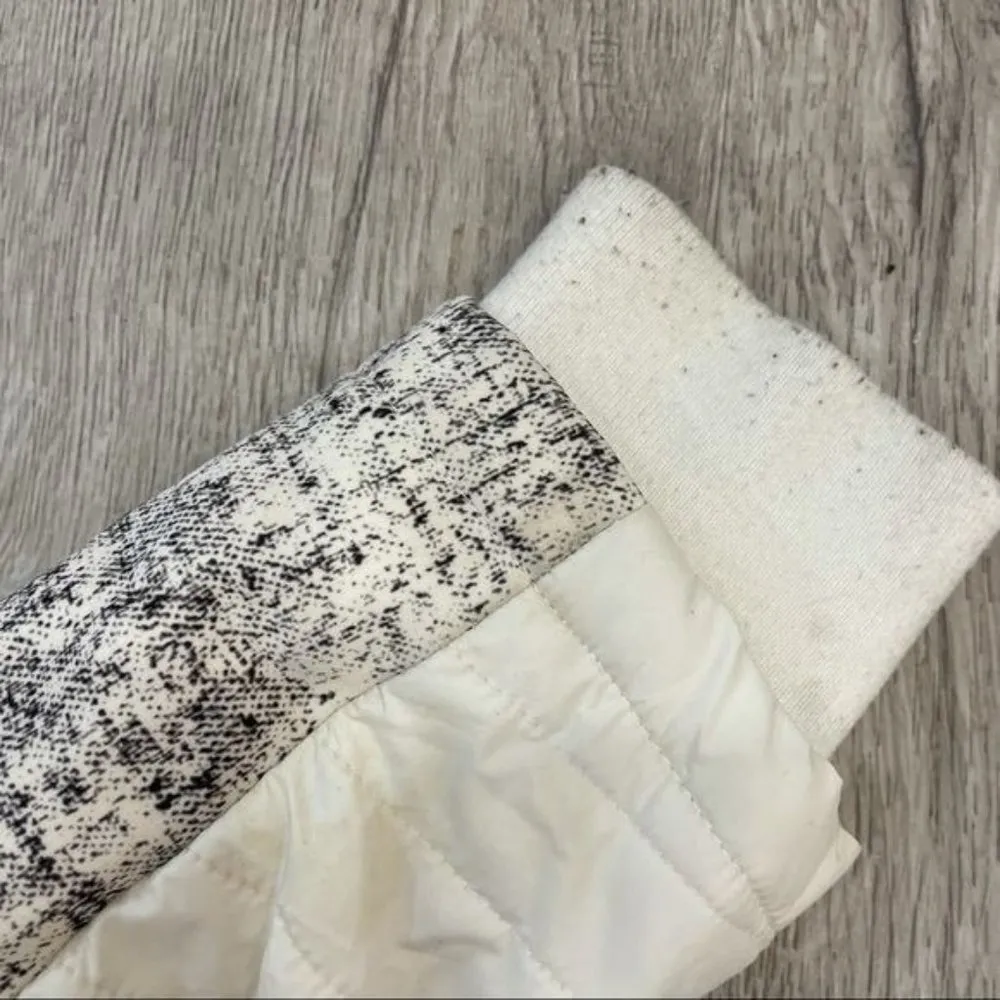 White guess women’s jogging track jacket with a few flaws medium activewear - Image 3