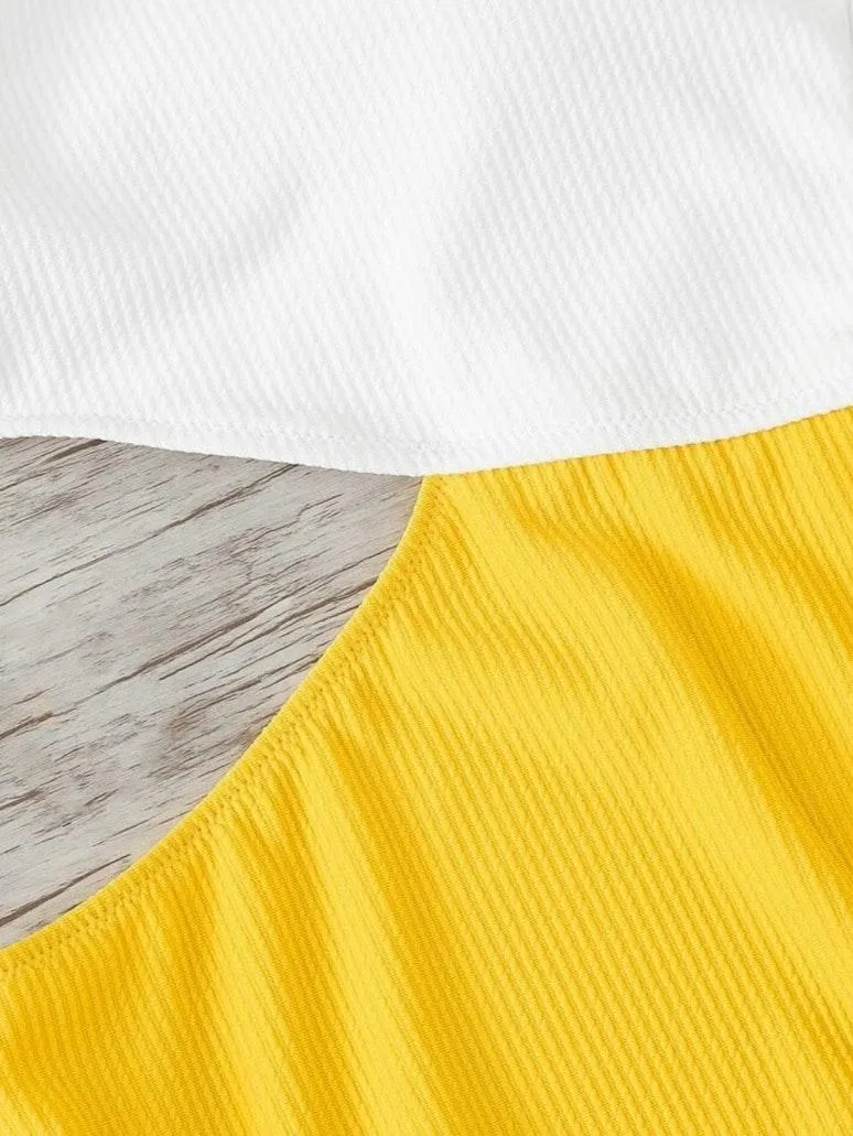 Cupshe Two-Tone Cut-out One Piece - Image 2