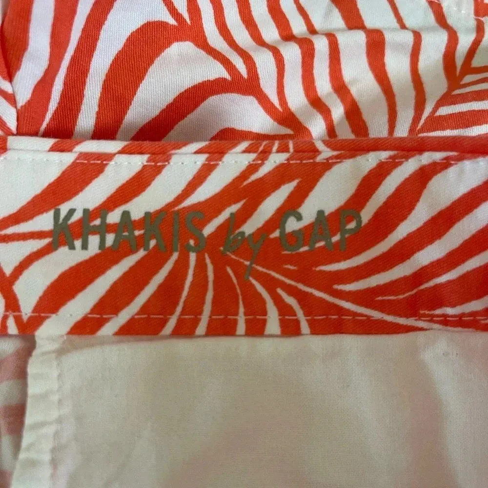 Women’s Gap coral monstera leaf print khaki sunkissed shorts size 4 - Image 4