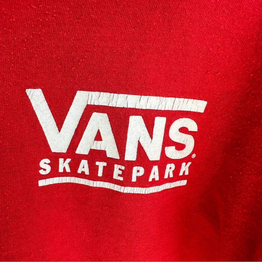 Vans off-the-shoulder cropped tee with white logo - Image 5