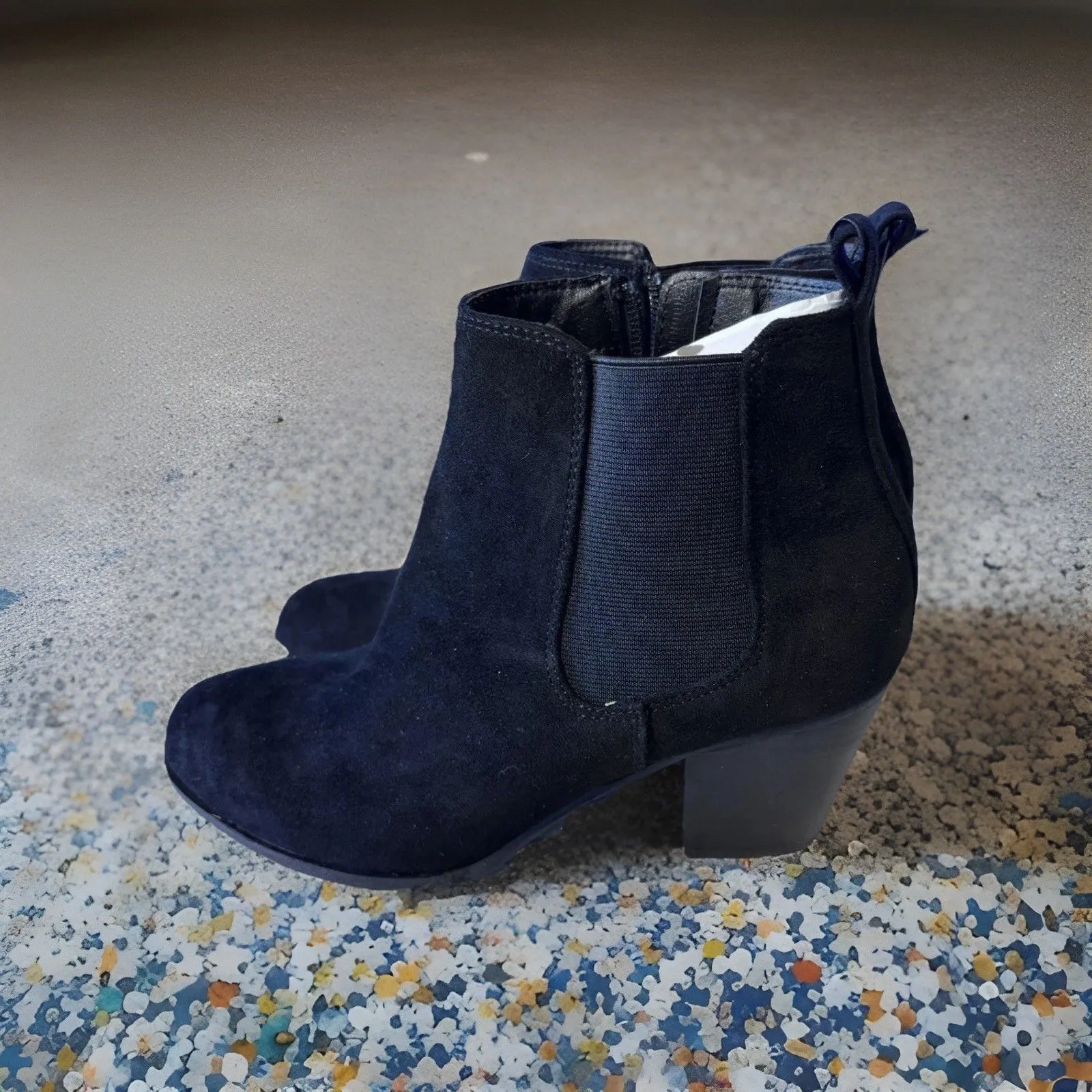 Dolce Vita Women's Black Collyns Short Bootie Suede Leather Stack Heel Size 7.5 - Image 2