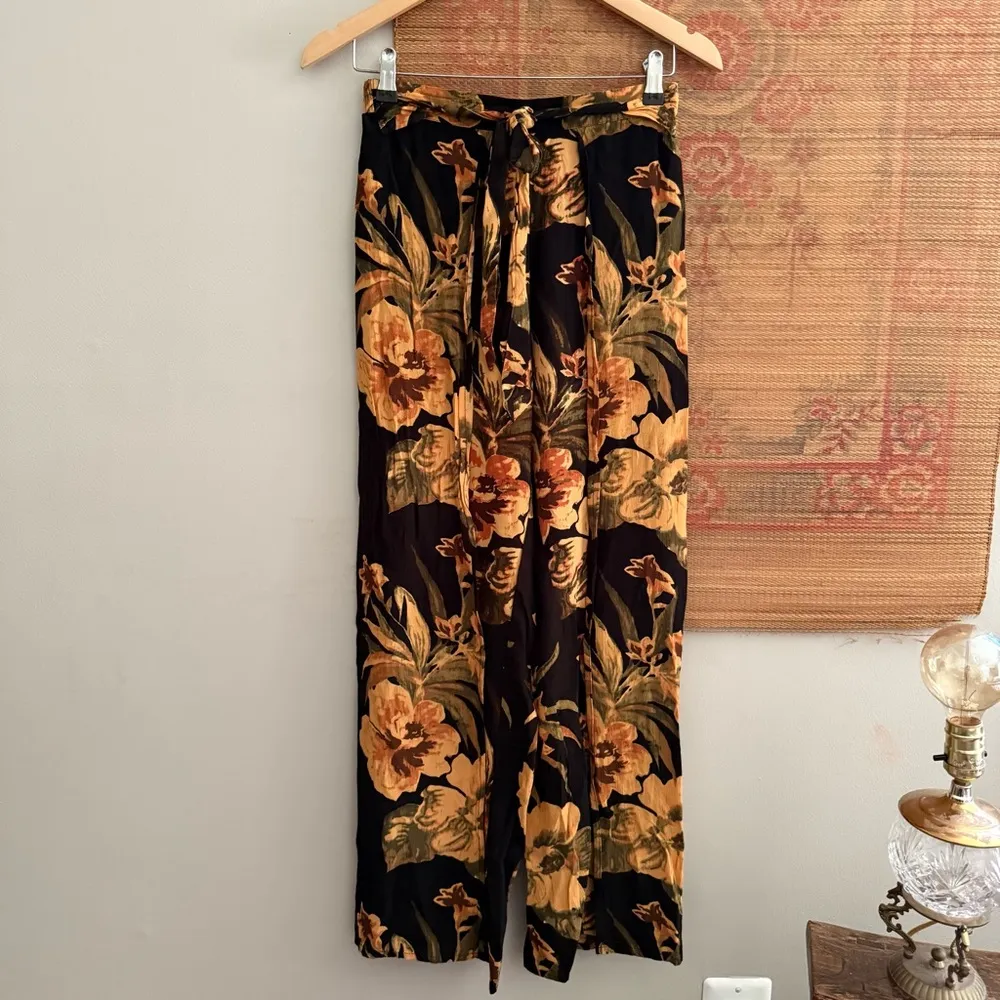 Faithfull The Brand 'Tiki Tiki' Pavillion Wide-Leg Pants - Image 8