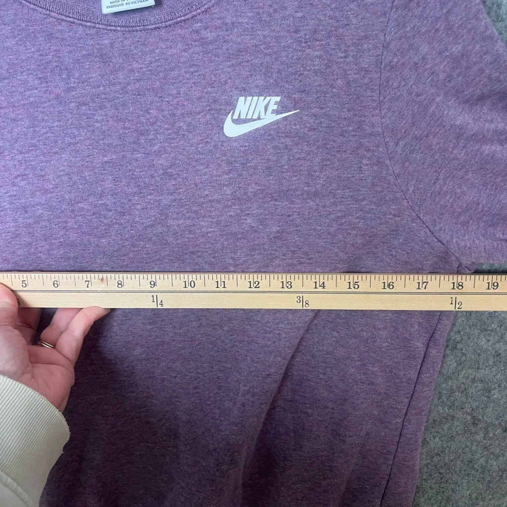 Nike Sweatshirt Women‎ size small Purple Crew Neck Pullover Long Sleeve - Image 4
