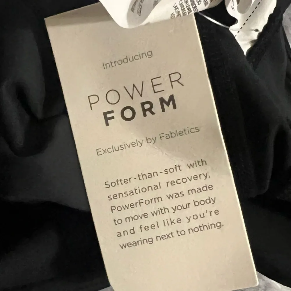 Fabletics  power form capris legging - Image 3