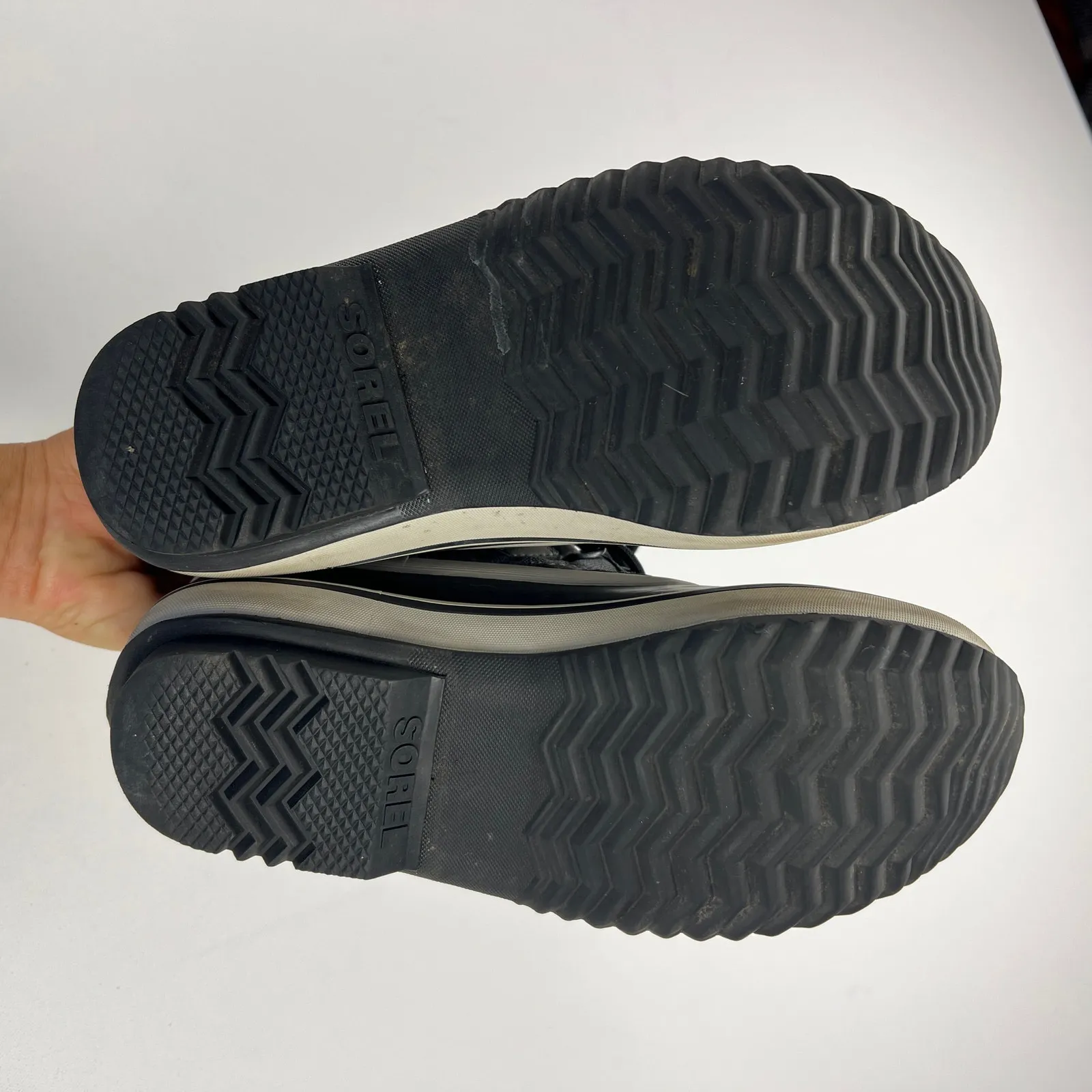 Sorel Carnival Waterproof Insulated Boot Quarry/Black Shearling Lined Size 7.5 - Image 5