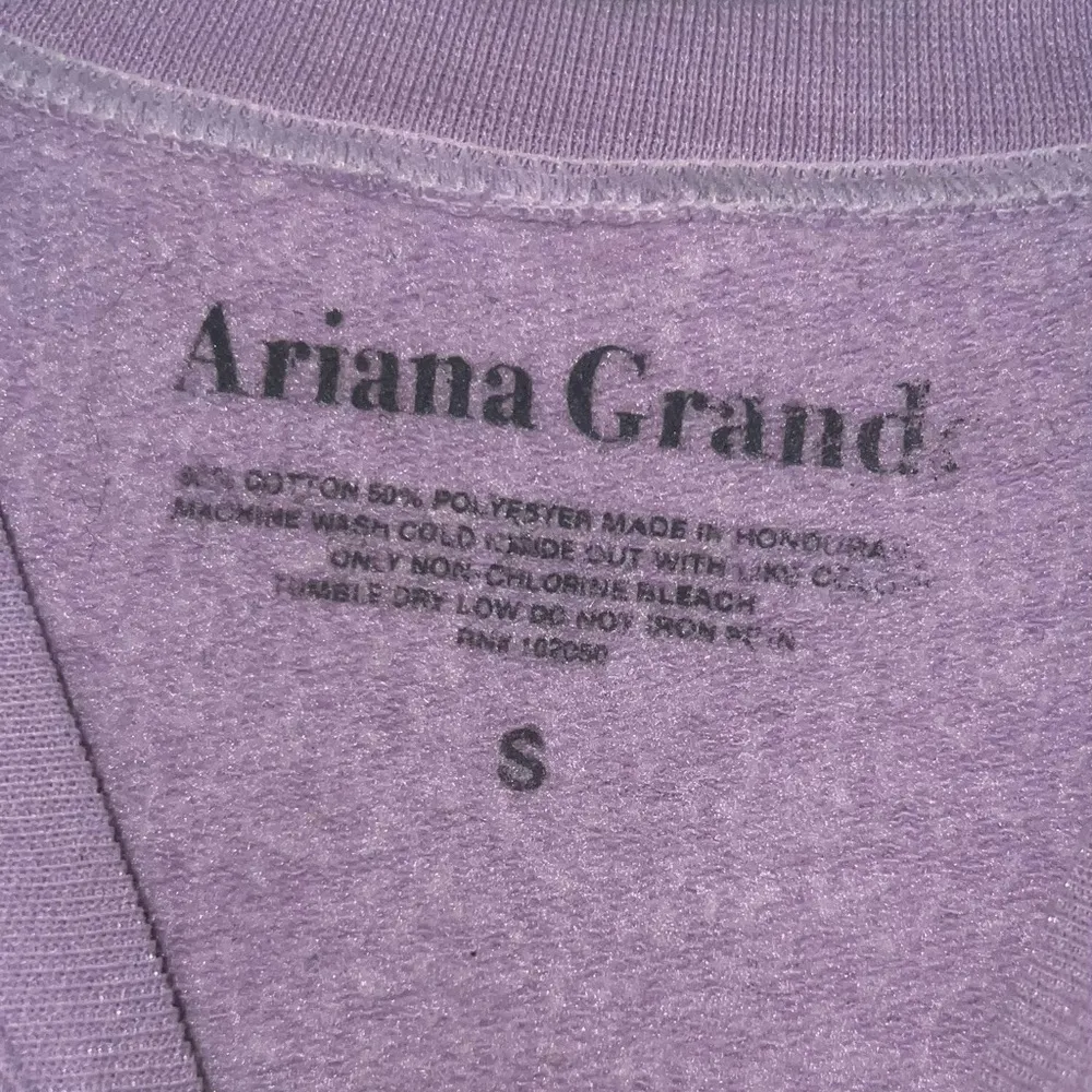 Ariana Grande BUWYGF sweatshirt size small - Image 3