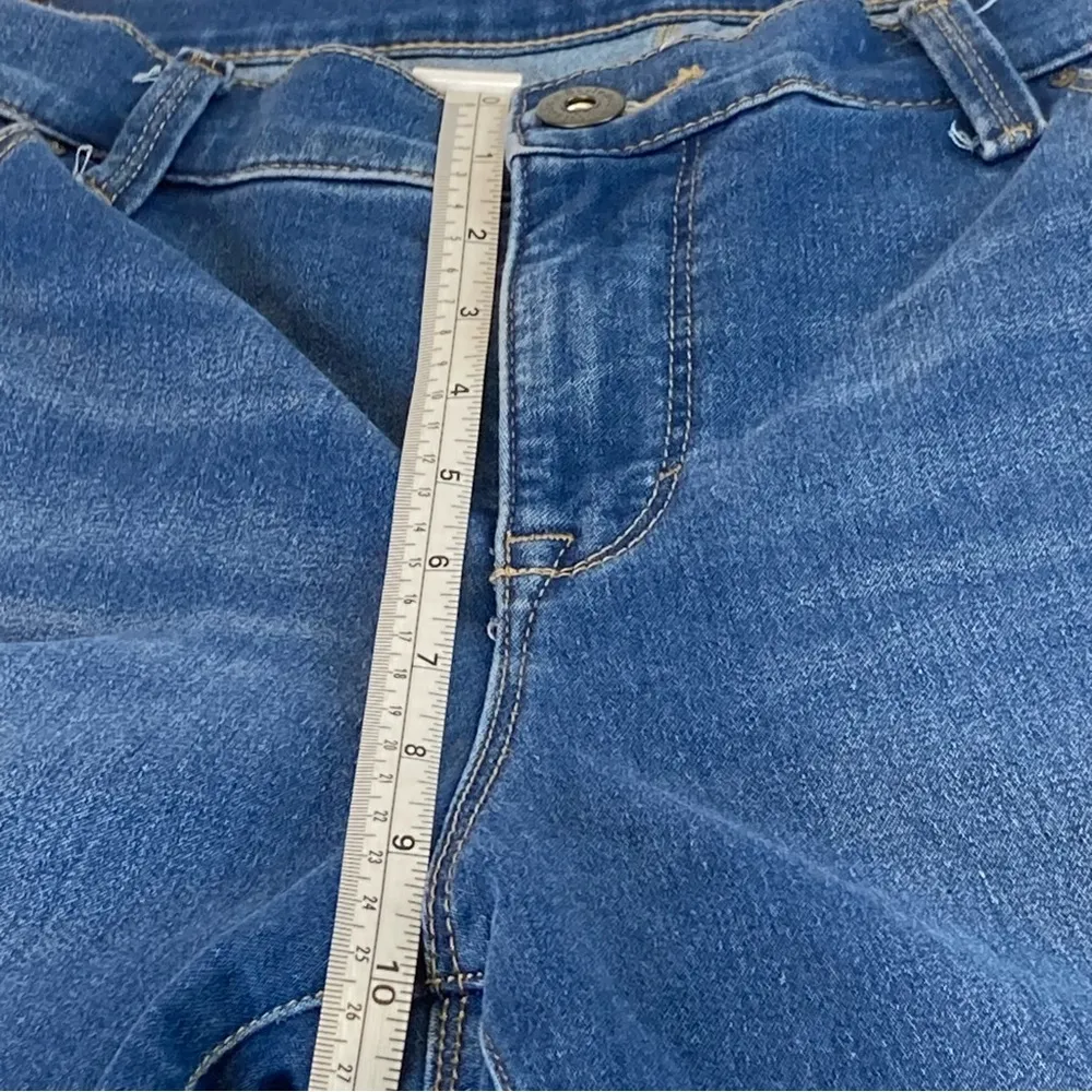 Style & Co  Petite Slim Leg Petite Jeans 14 - Image 12