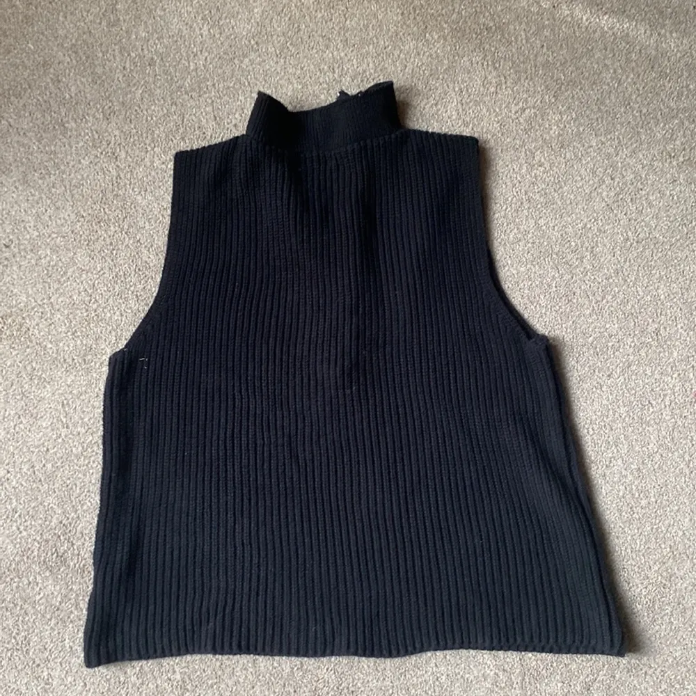 Vigoss Black Half Zip Sleeveless Sweater Size S - Image 5