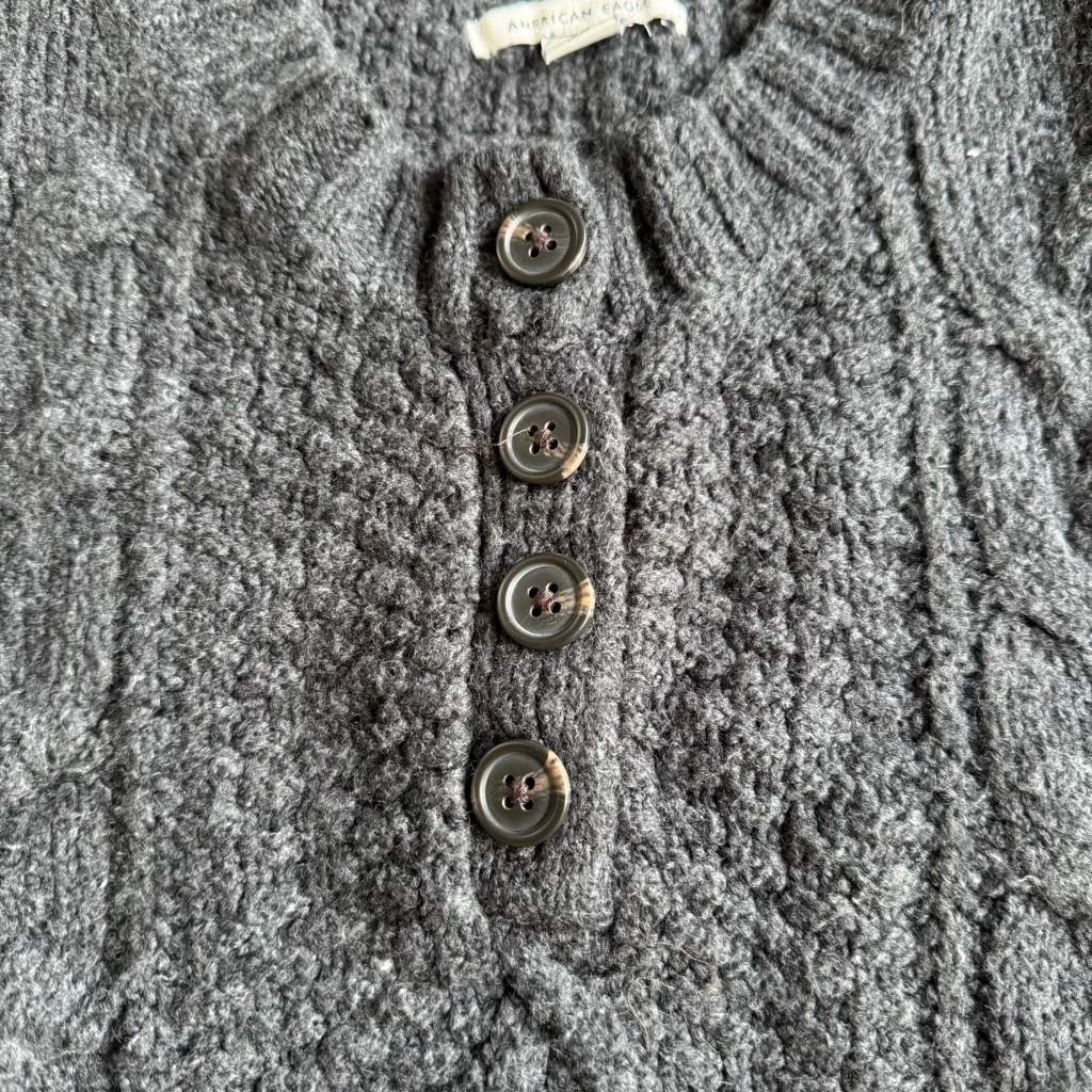 American Eagle Gray Cable Knit Sweater - Image 3