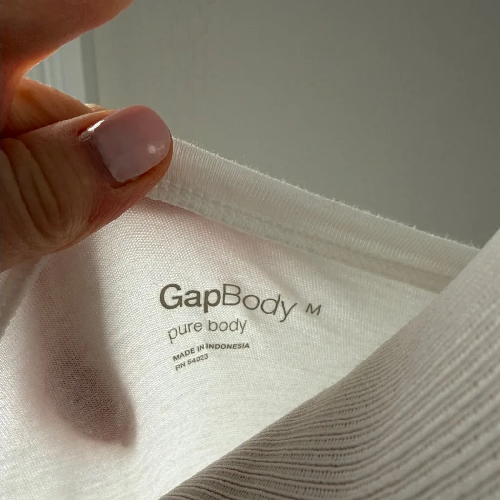 Women's GapBody Pure Body White V - Image 5