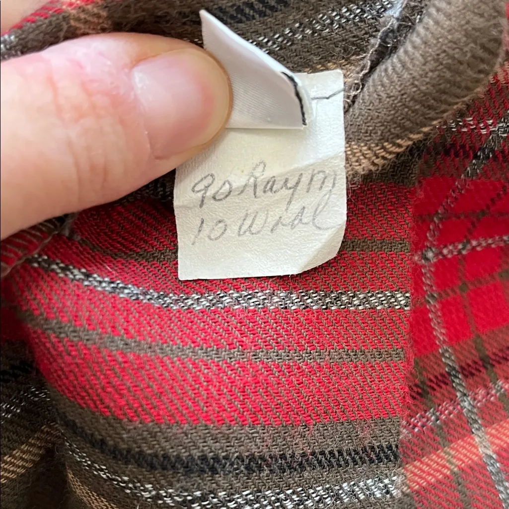 Vintage Significance Pleated Red and Brown Plaid Maxi Skirt - Size 16 - Image 4