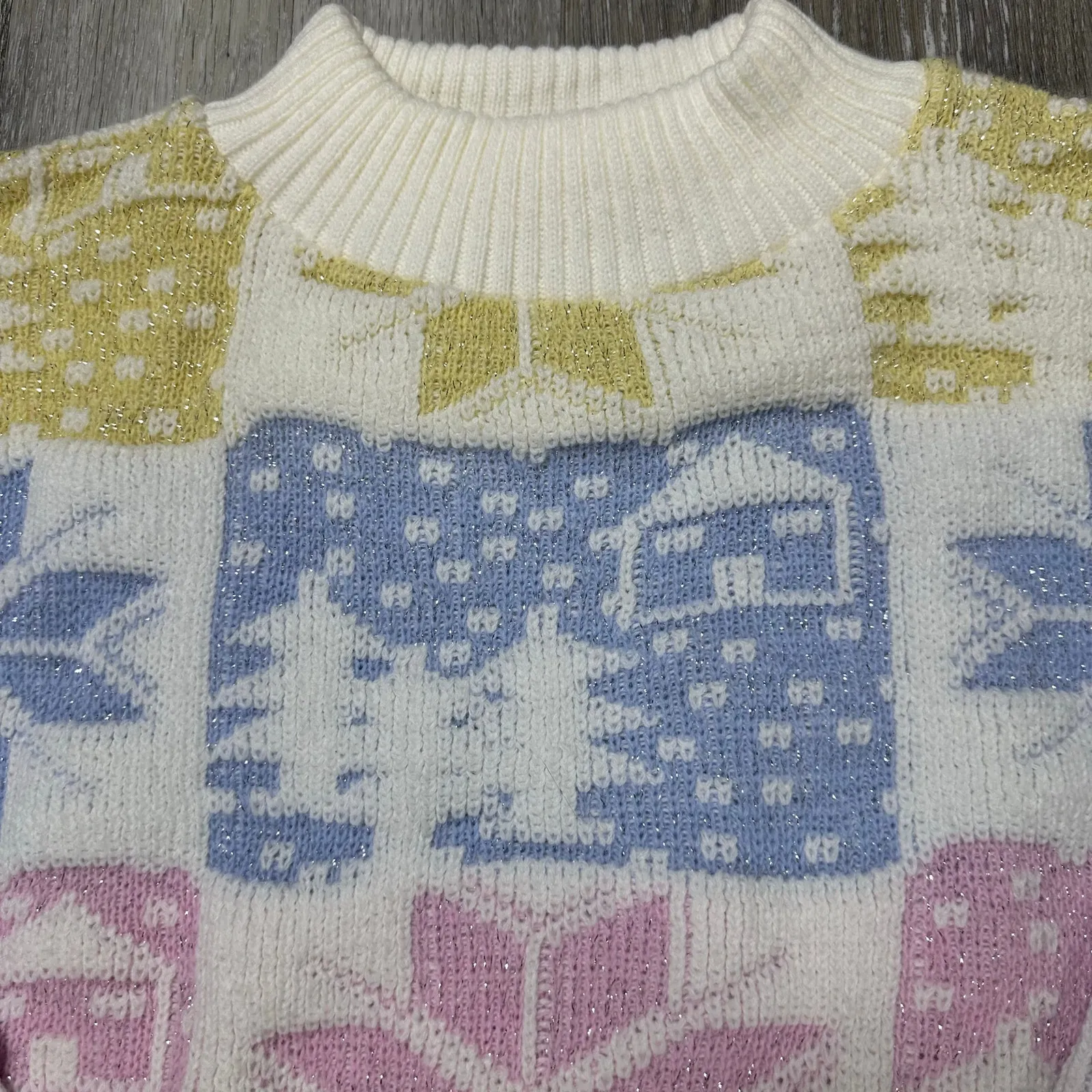 Spunky Vintage Snowflake Winter Christmas Sweater Pastel & Tinsel Size M - Image 7