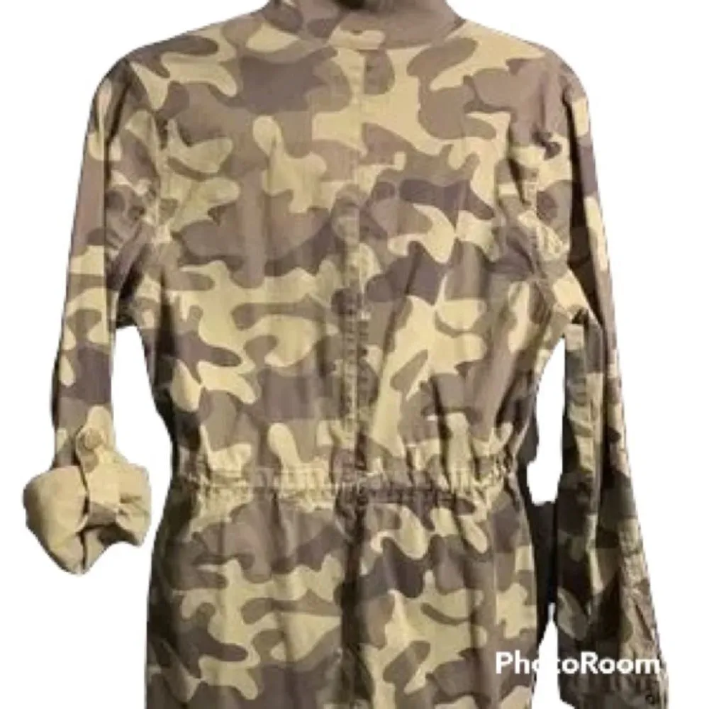 ✨HP✨Charlotte Russe Camo Jacket✨ - Image 3