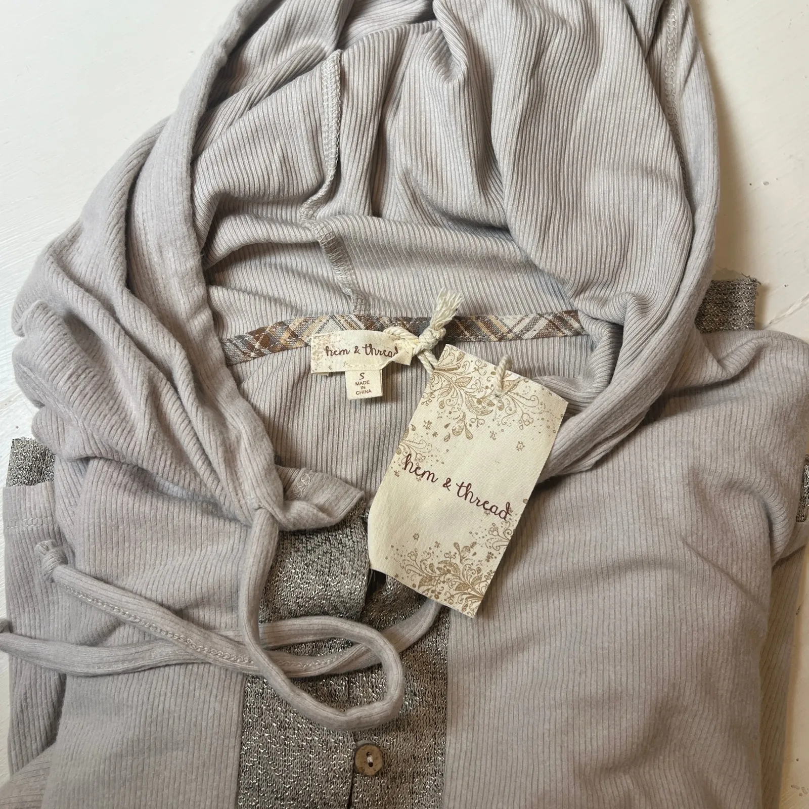 Hem & Thread Women's Small Taupe Ribbed Hooded Henley Tunic Boho Casual - Image 5