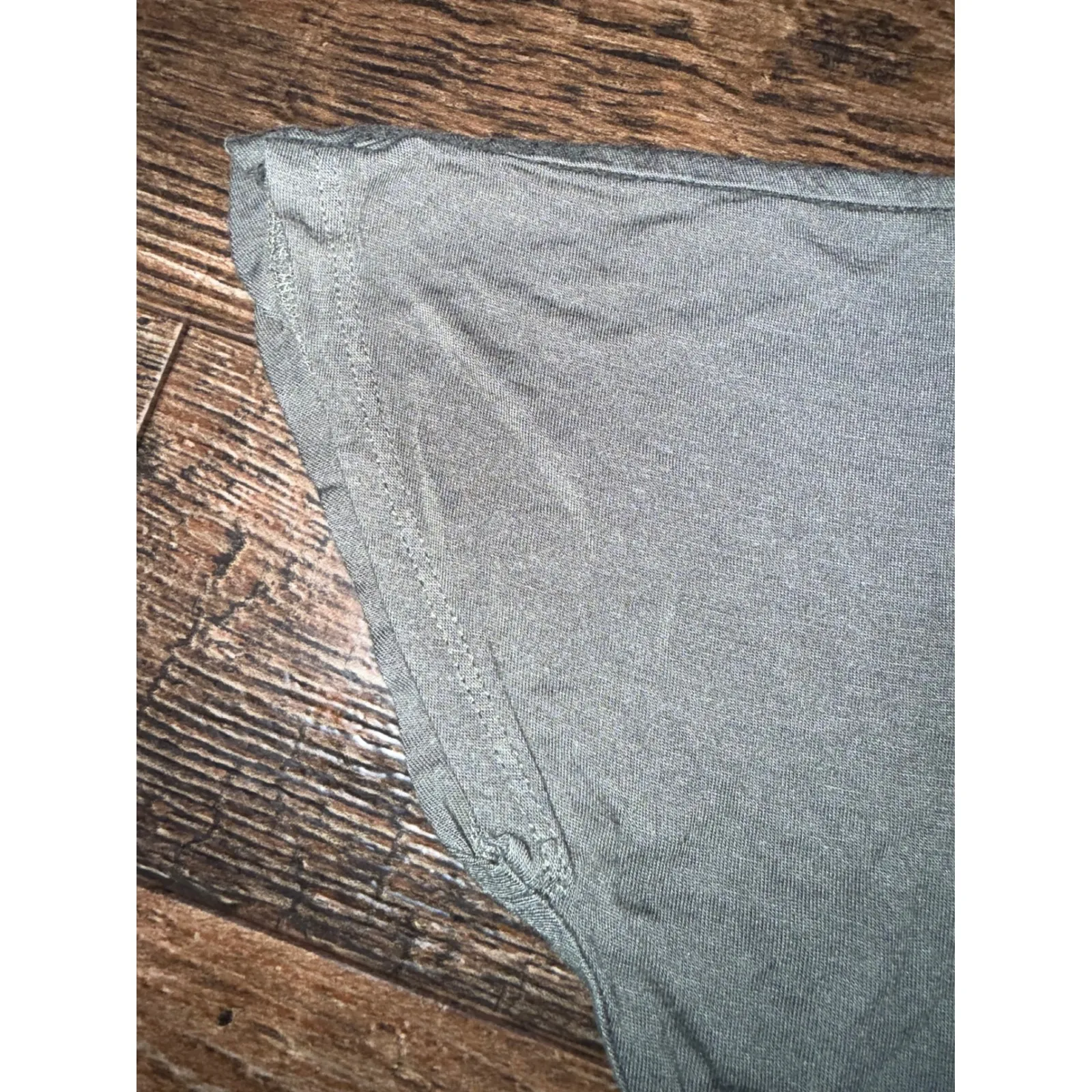 24/7 by Maurices Women's XS Olive‎ Green Black Leopard Print Twist Hem Top - Image 5