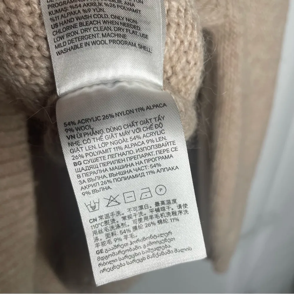 H&M Beige Knit Sweater - Image 8