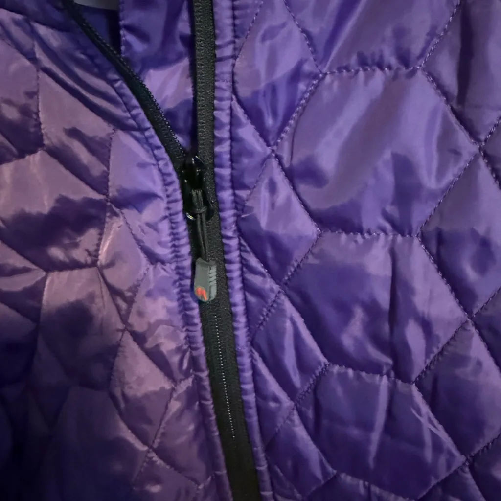 Women’s Small Marker Quilted Puffer Jacket Purple Zip Up NWT - Image 3