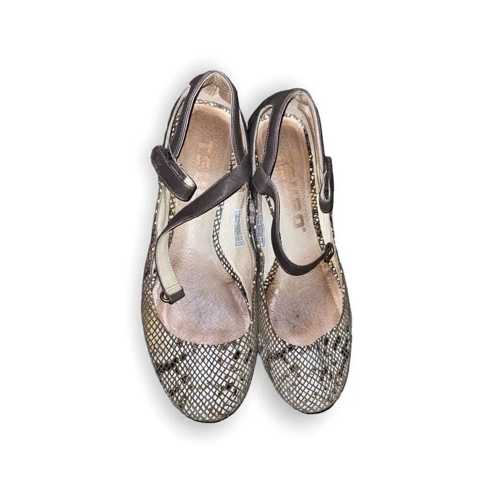 Tsubo Brown Snakeskin Shoes Size 8.5 Brown - Image 2