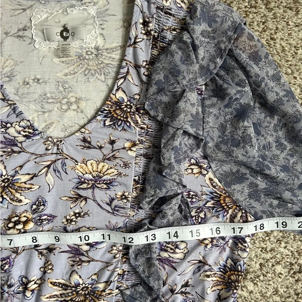🦋 Cupio 3/4 Sleeve Ruffle Front Blouse Purple Blue Floral Casual Medium - Image 7