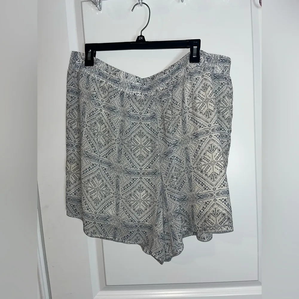 CATO Plus Size 22/24 Paisley Flowy Hi Rise Lightweight Lined Summer Beach Shorts - Image 6