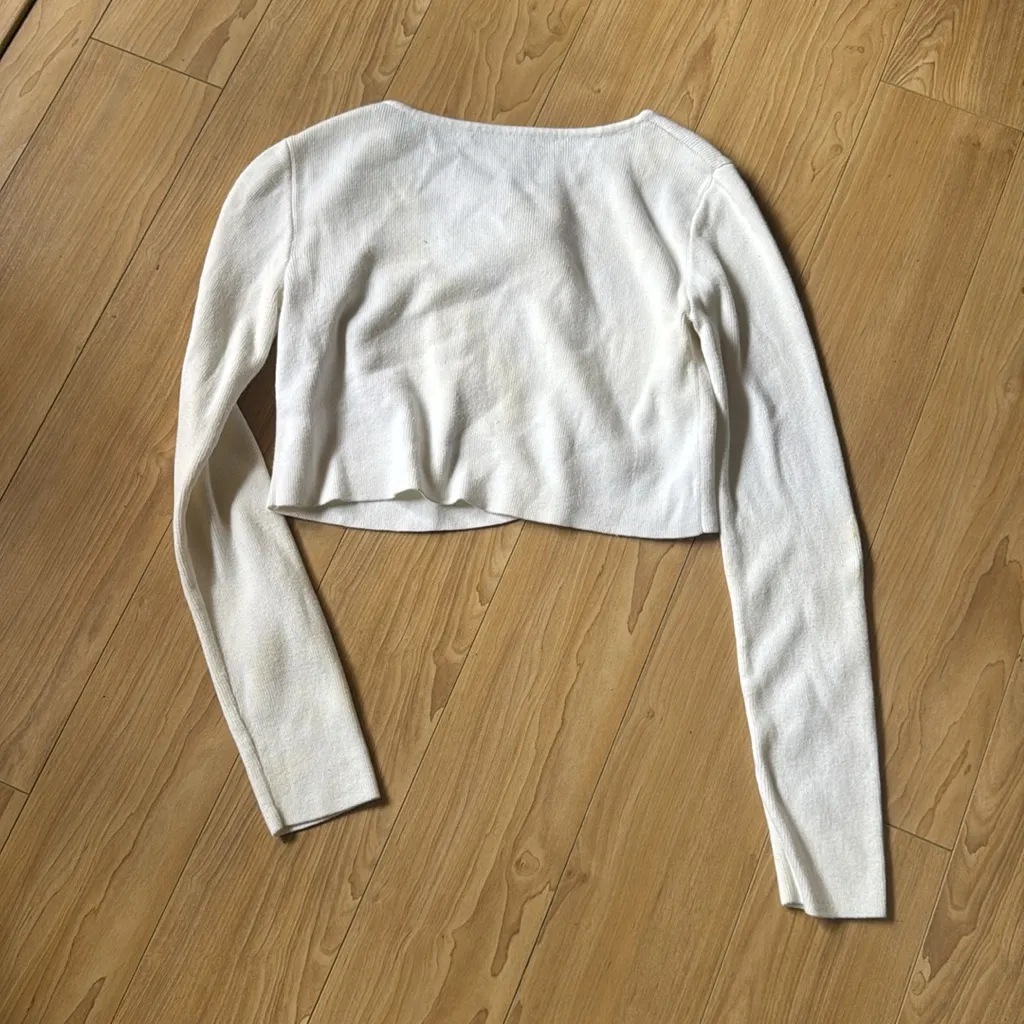 Brandy Melville Button-Down Cropped Cardigan - Image 3