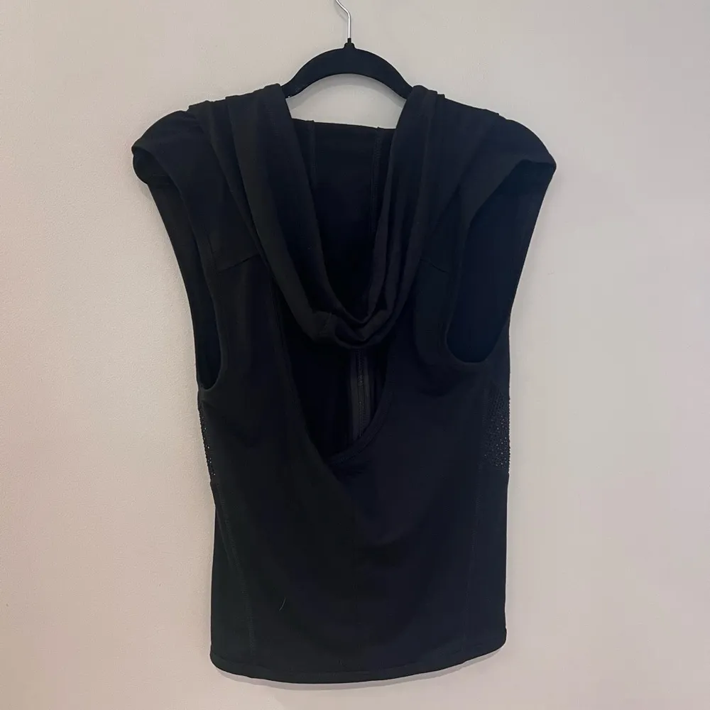 KYODAN Athletic Black Hoodie Vest with Open Back - Image 2