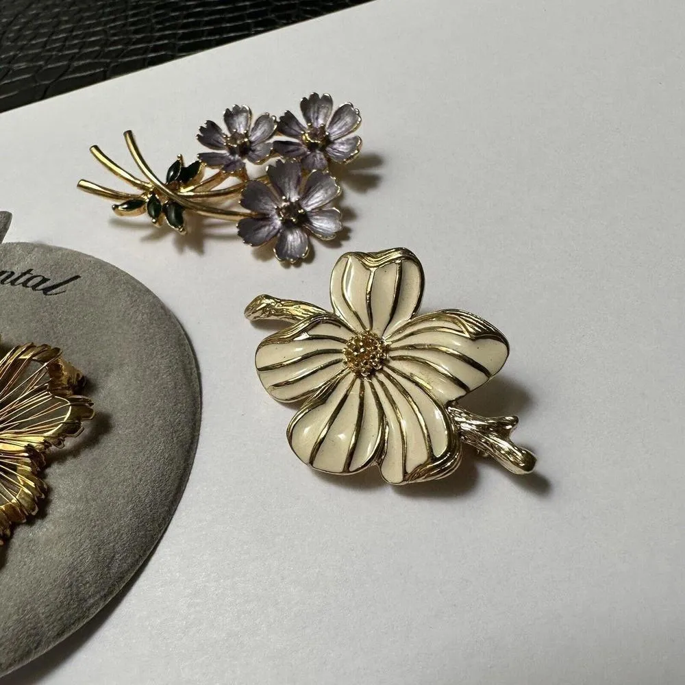 Lot Of 3 Pretty Flower Brooch Pins Gold Tone - Image 2