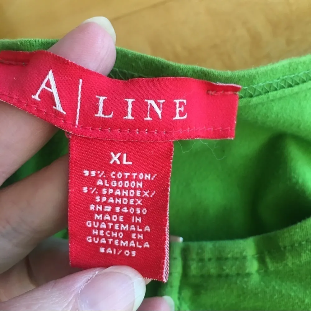 LAST CHANCE! A Line Colorful Short-Sleeve, Cropped Keyhole Tee, Green, Size XL - Image 3