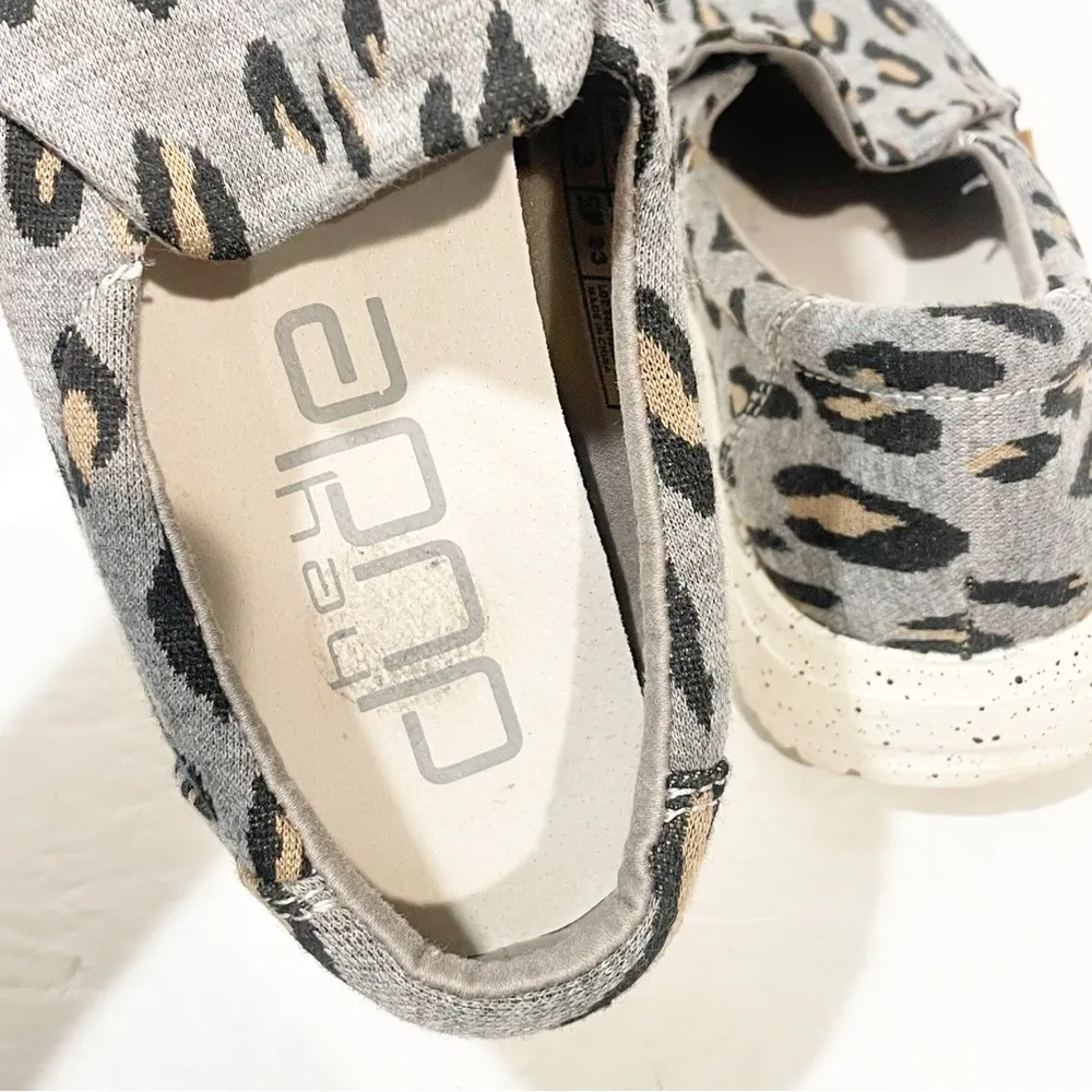 Hey Dude Womens Misty Charcoal Cheetah Size 5 Slip On Walking Shoes - Image 5