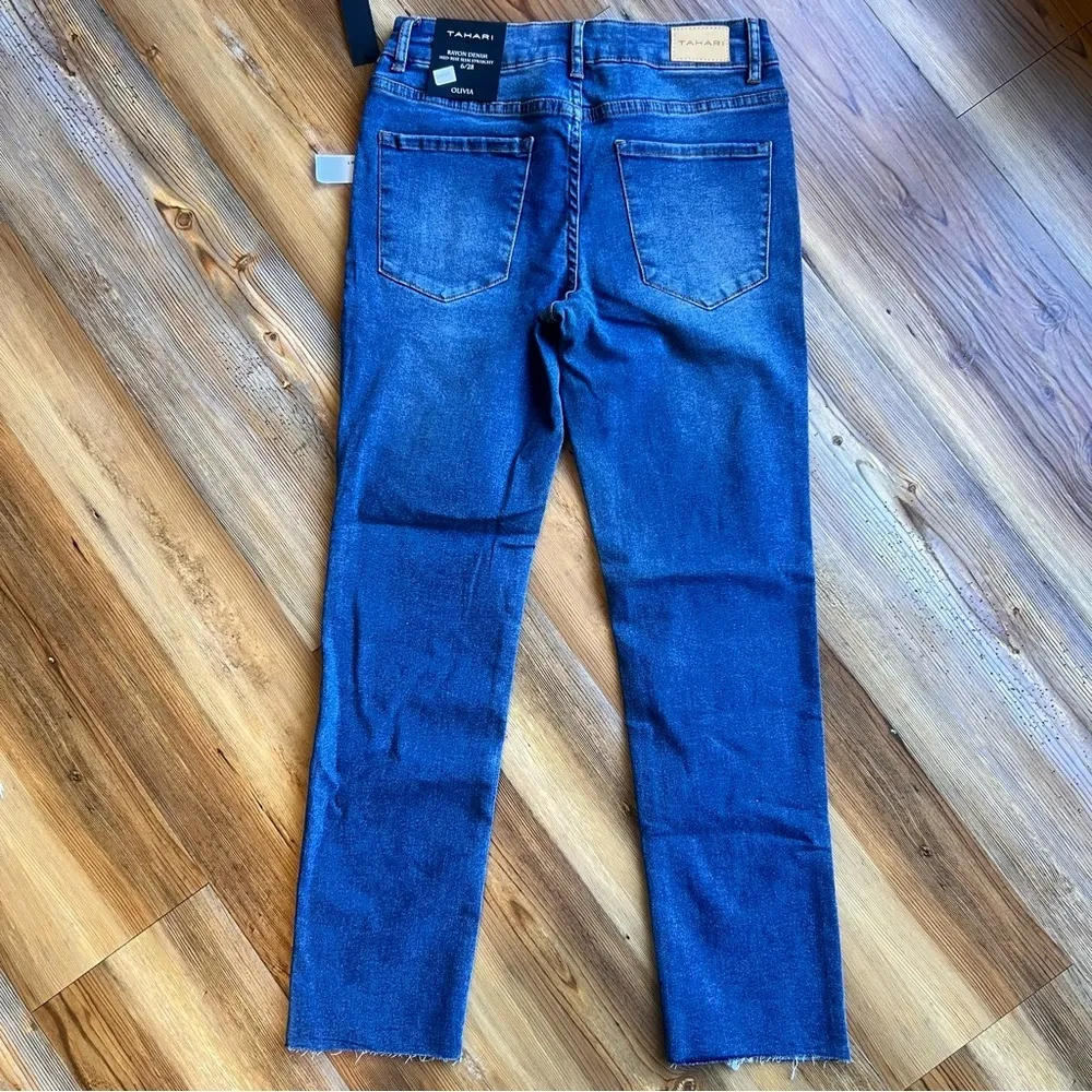 Tahari Olivia Mid-Rise Slim Straight Jeans Size 6 / 28 SKU#B24127 - Image 6