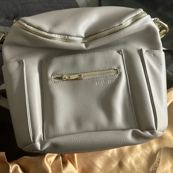 Fawn Design The Original Diaper Bag/Backpack w/Structured Shape /Gold Hardware White - Image 2