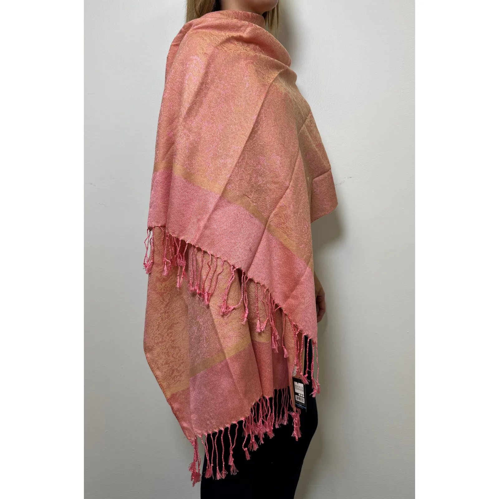 Soft pink jacquard scarf - Image 2