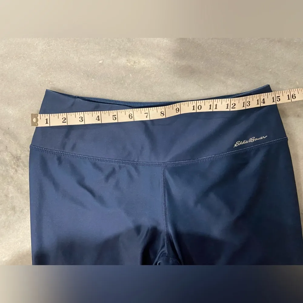 Eddie Bauer Size M Blue Tie Dye Athletic Capri Stretch Crop 3/4 Legging - Image 7