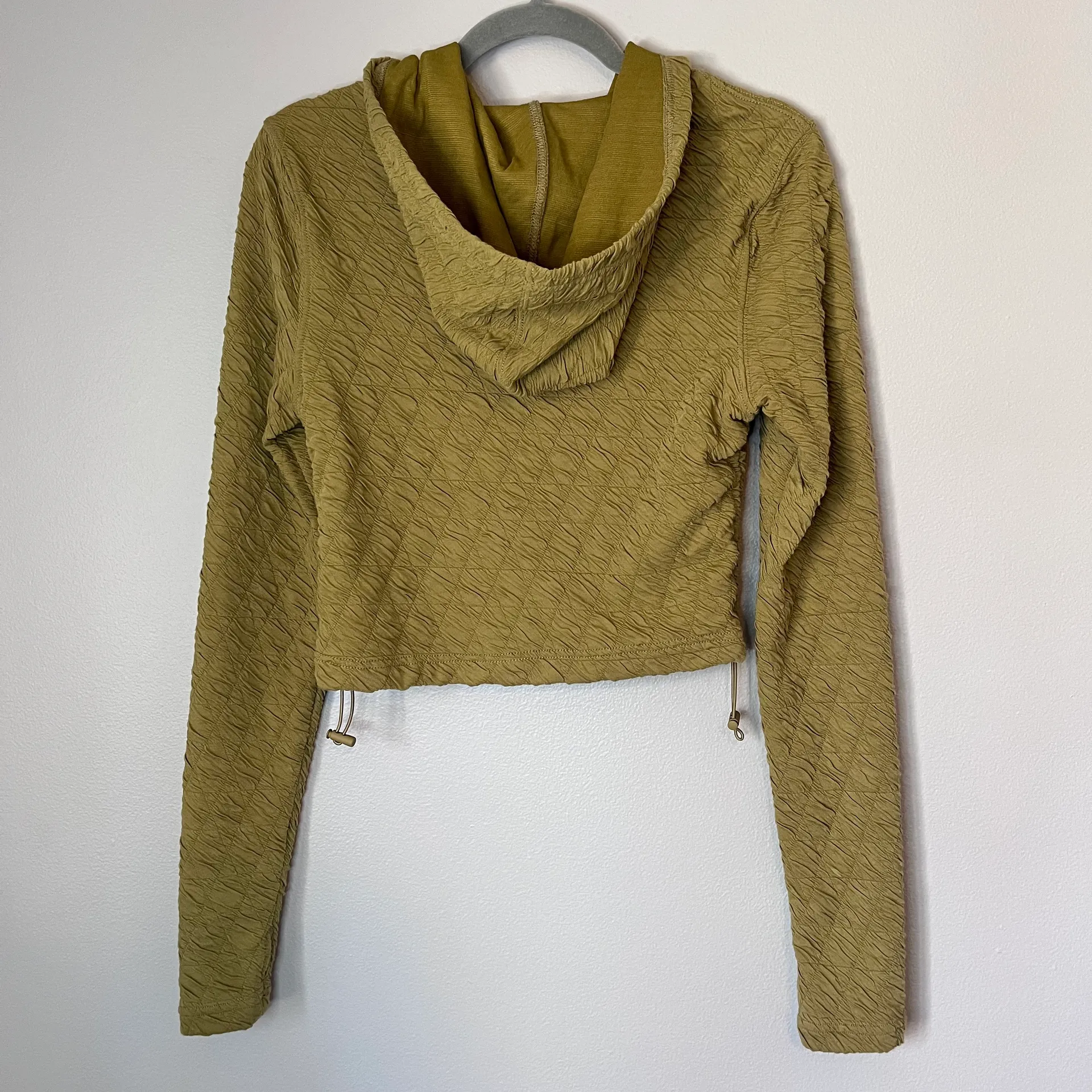 Movement Kadi Quilted Full Zip Lightweight Crop Hoodie Jacket Green - Image 7