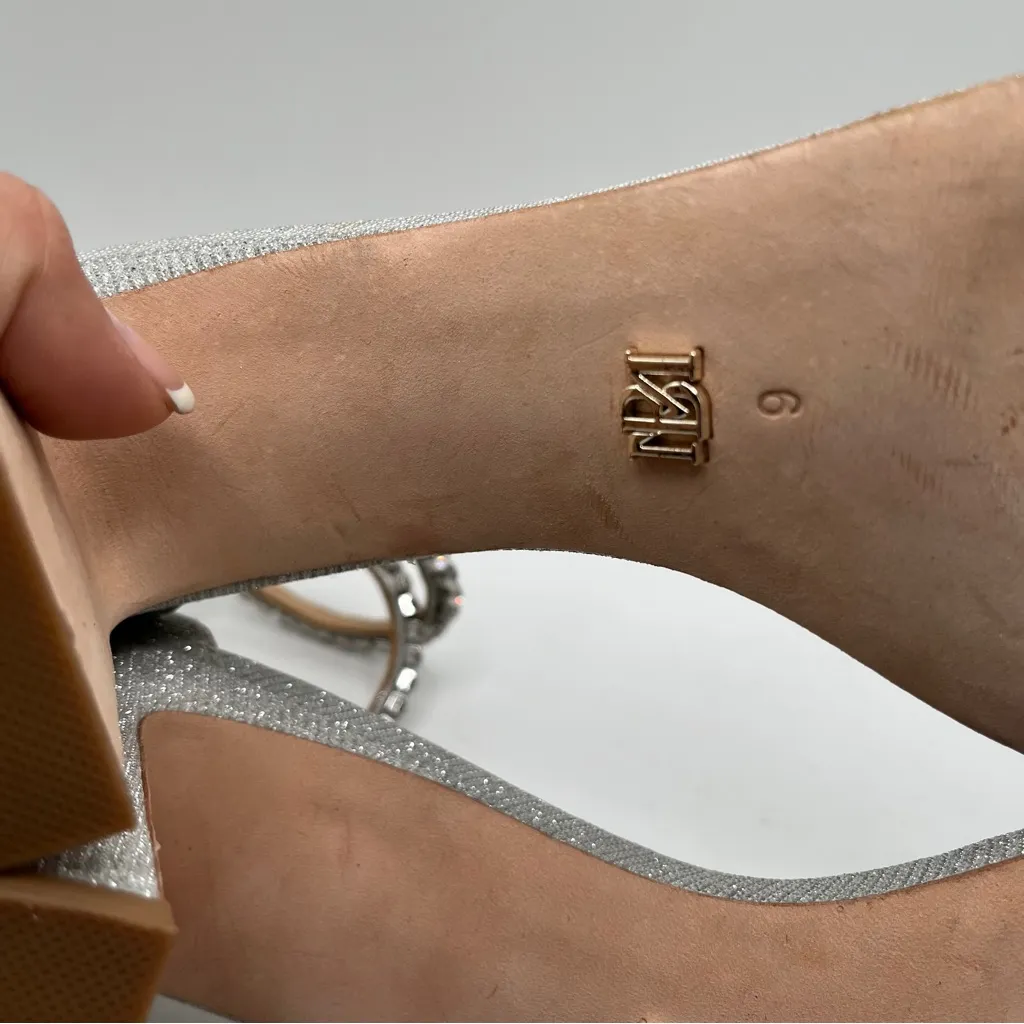 NWOB Badgley Mischka womens HarrietHeeled Sandal silver size 9 heels wedding - Image 8