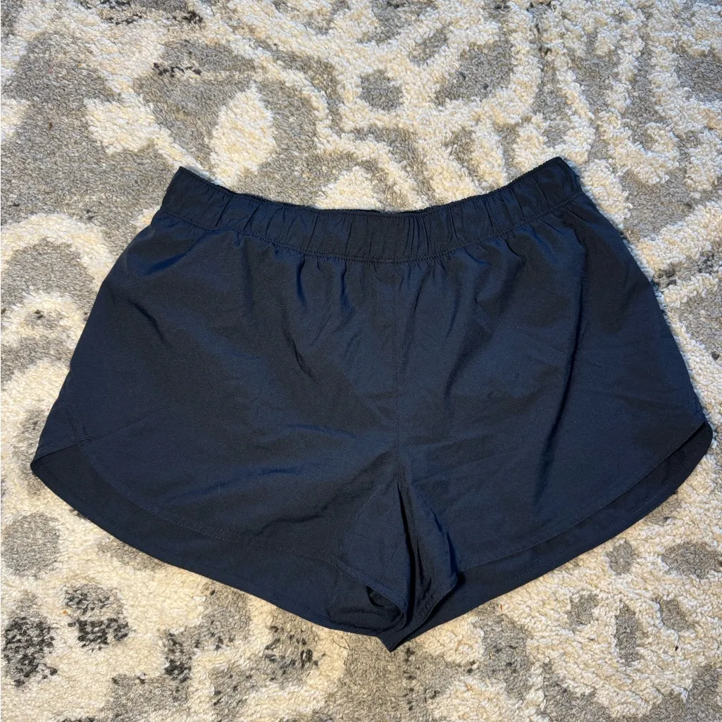 Old Navy Mid-Rise StretchTech Run Shorts 3 inch inseam🔹 - Image 2