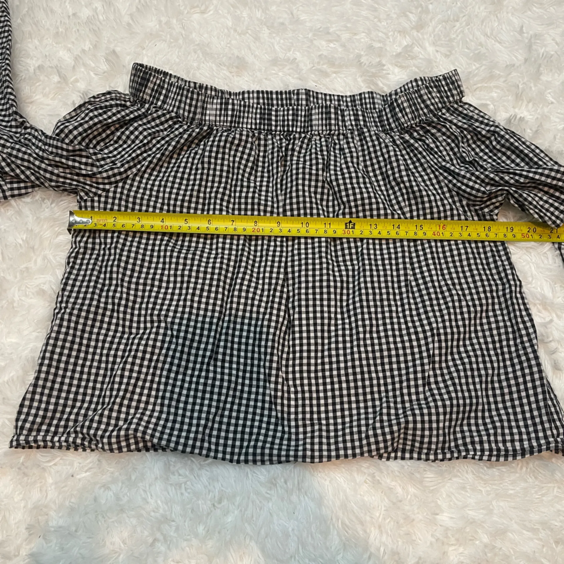Neiman Marcus black white checked off shoulder bell sleeve blouse large - Image 6