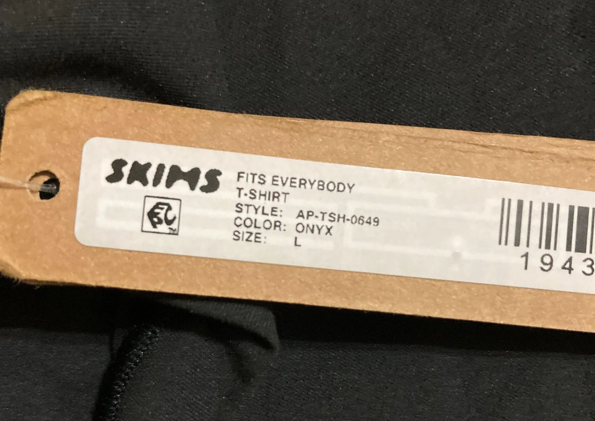 Fits Everybody T-Shirt L - Image 4