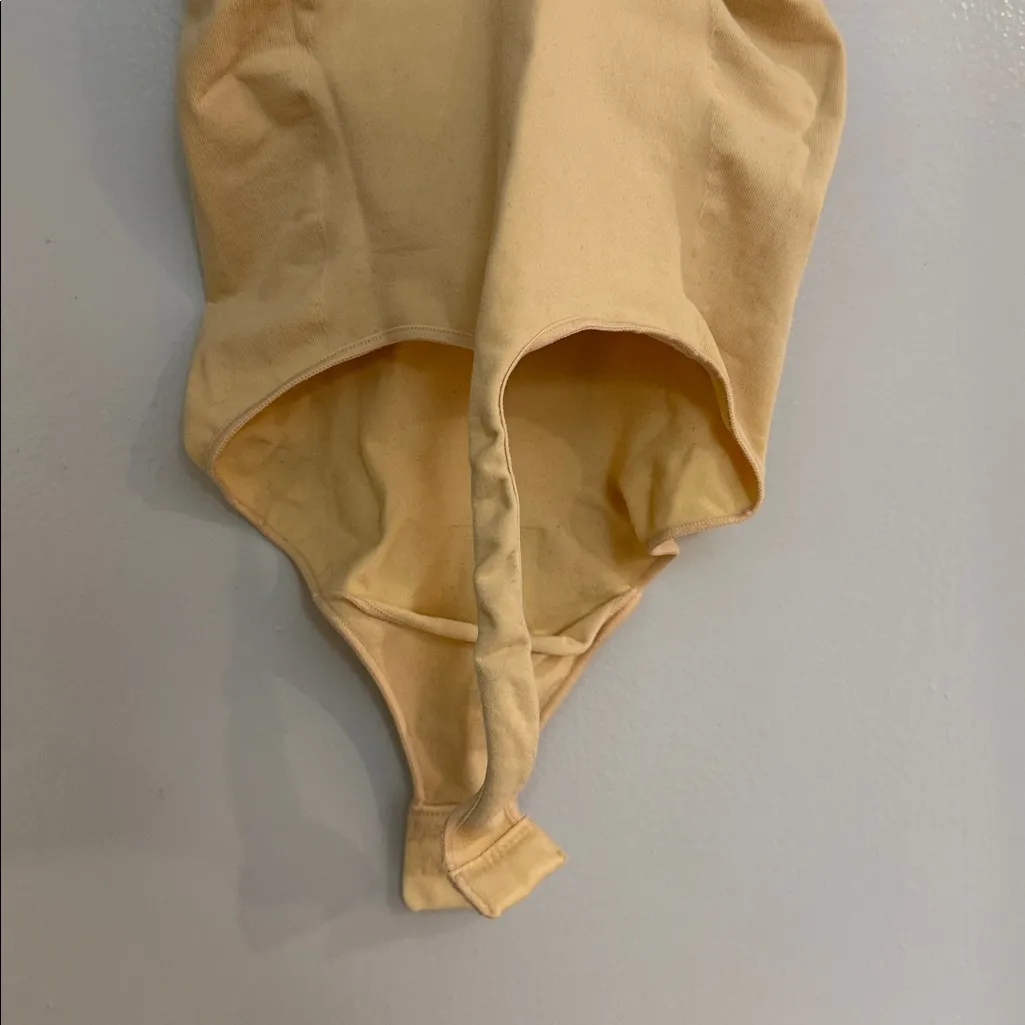 MOVING SALE Nude Beige Shapewear Thong Bodysuit Tan Size M - Image 9