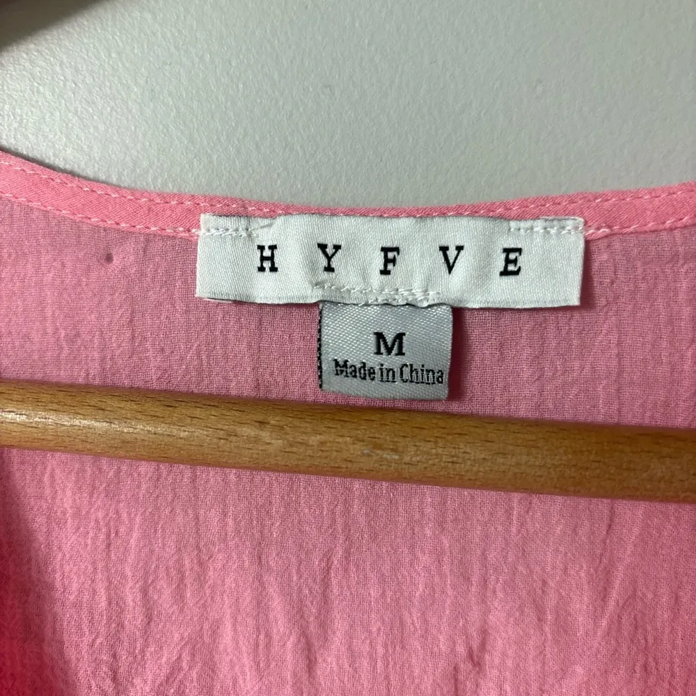 HYFVE pink Womens Long Sleeve Crop front knot 💯 cotton top in M - Image 3