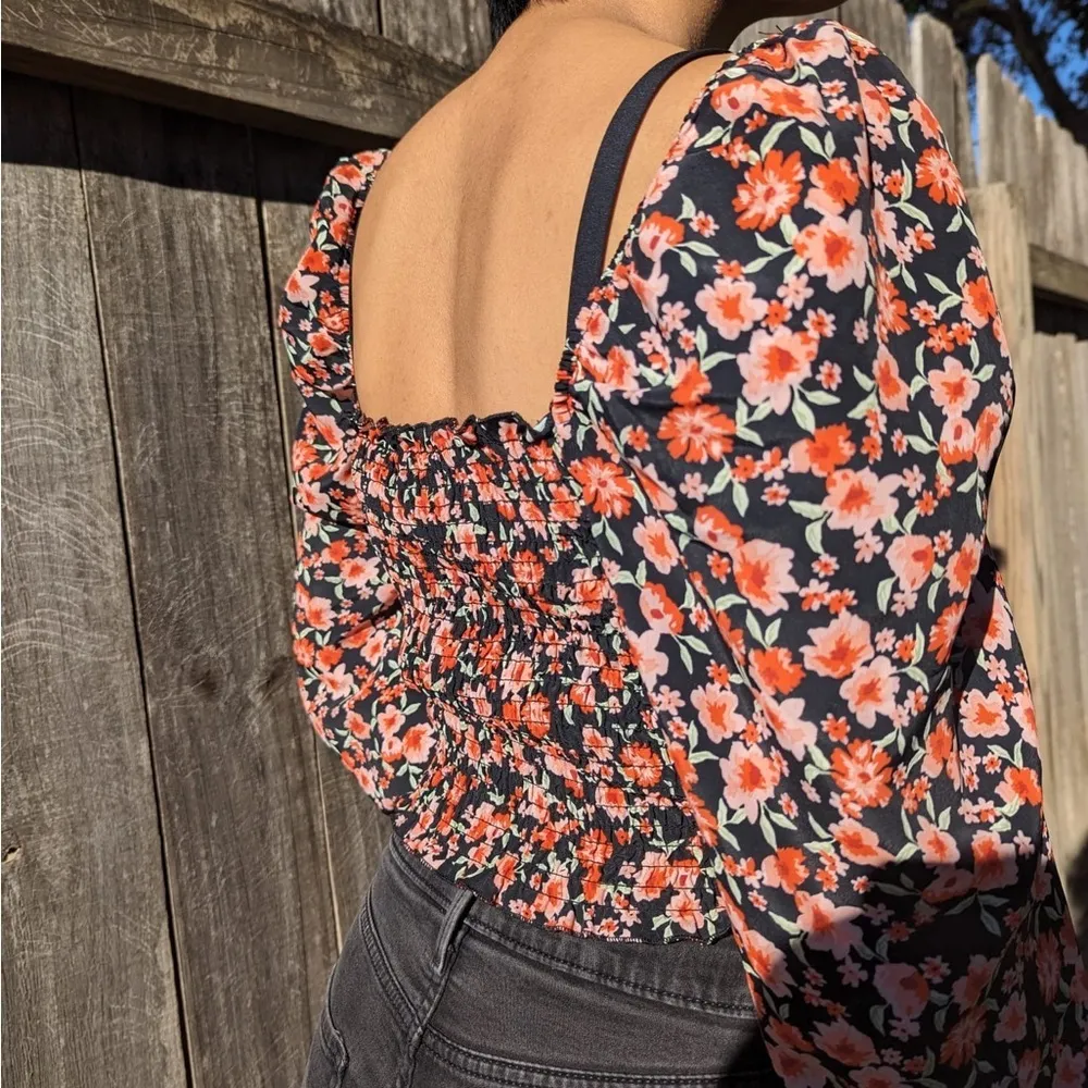 Hesperus Long sleeve crop top size large - Image 4