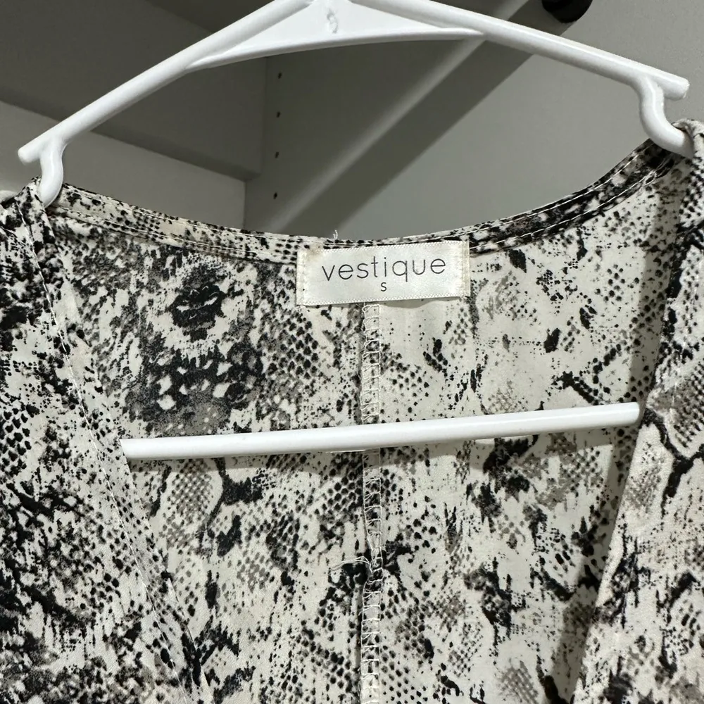 Vestique Dress Snake Print - Image 3