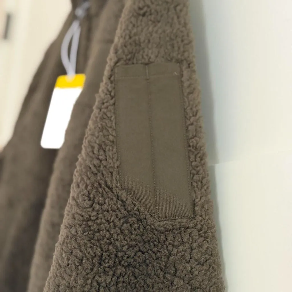 Figs On-Shift High Pile Fleece Bomber Jacket in Spruce, Size Small - Image 12