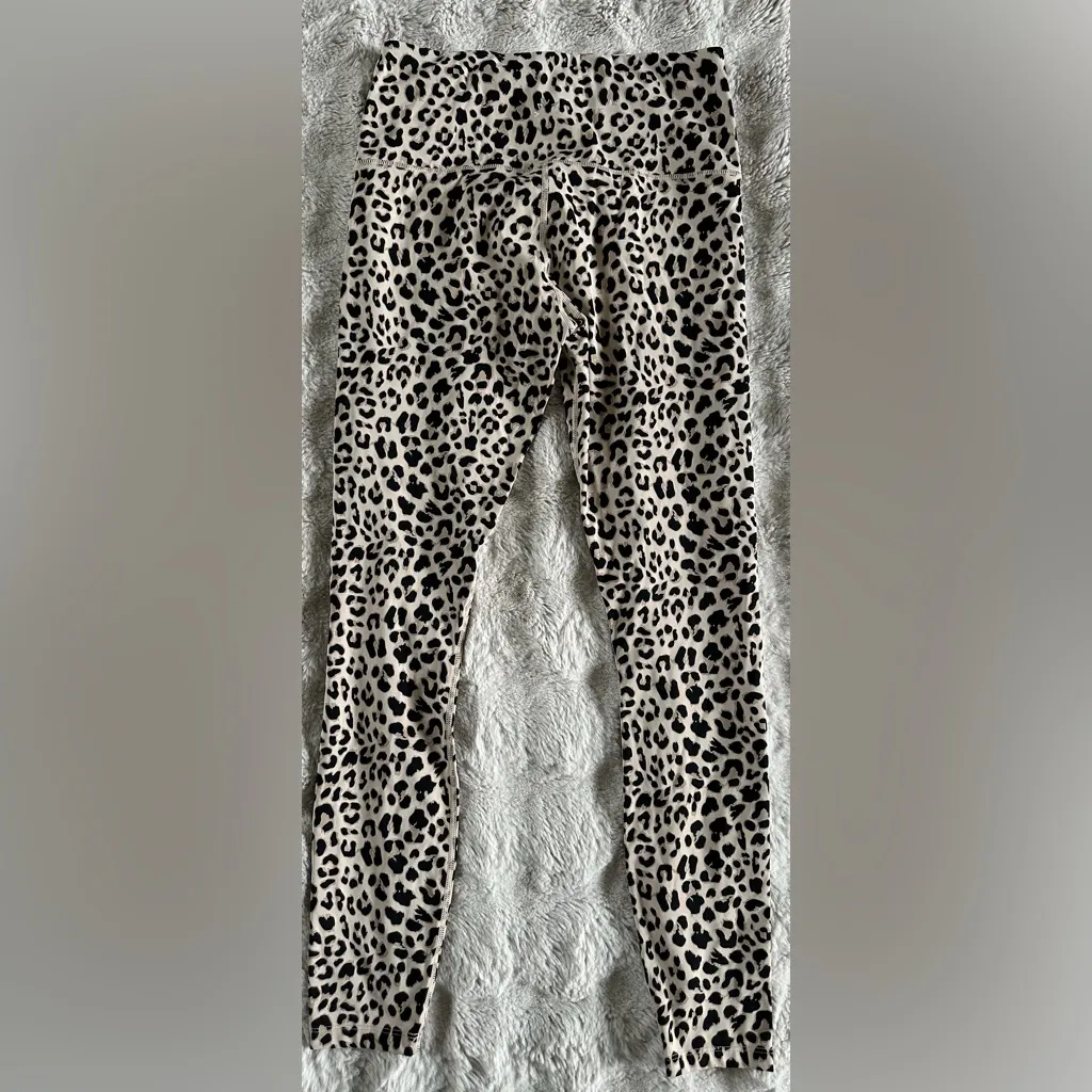 Varley leopard print leggings size small - Image 2