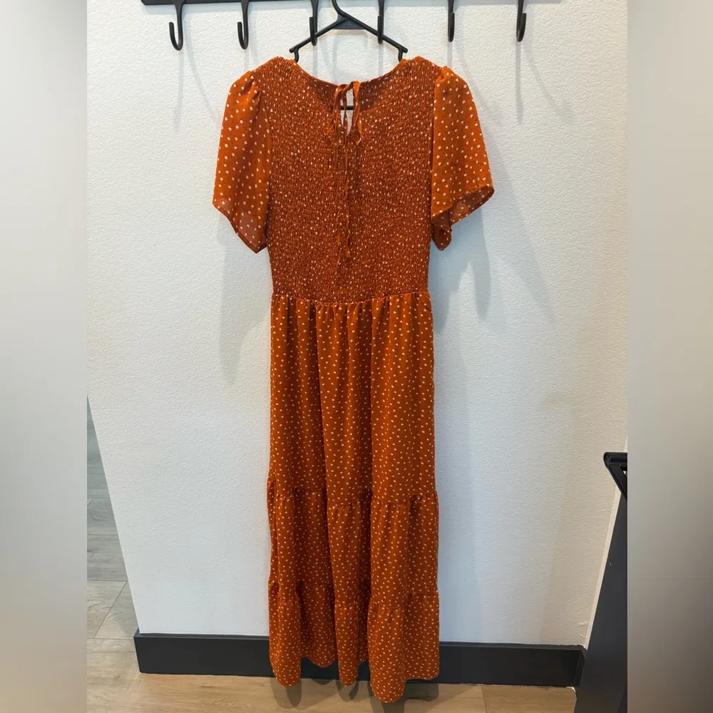 Krandda Smocked Rust Floral Midi Dress - Image 4