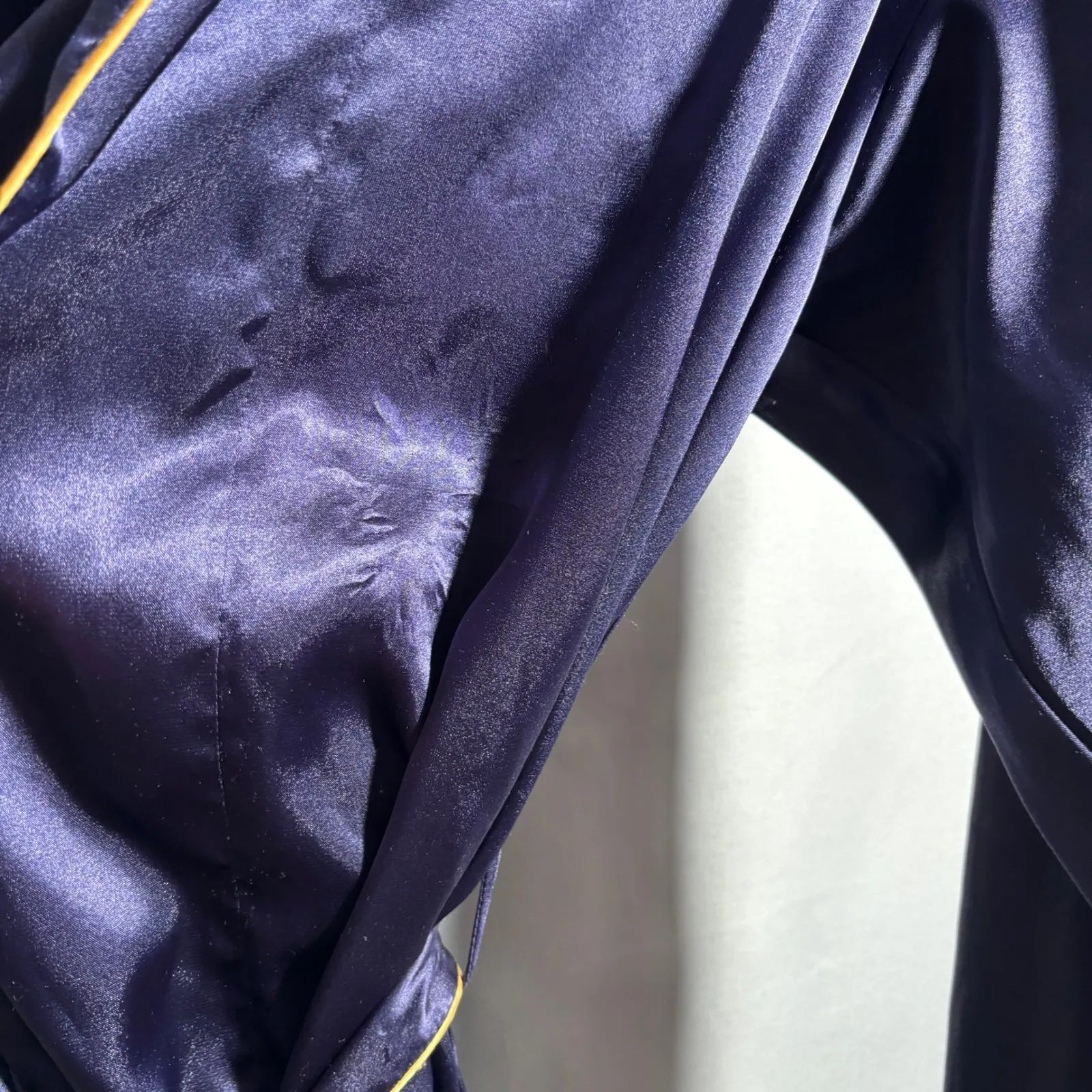 VTG Victoria's Secret Purple Satin Robe Gold Trim Womens M Elegant Loungewear VS - Image 6