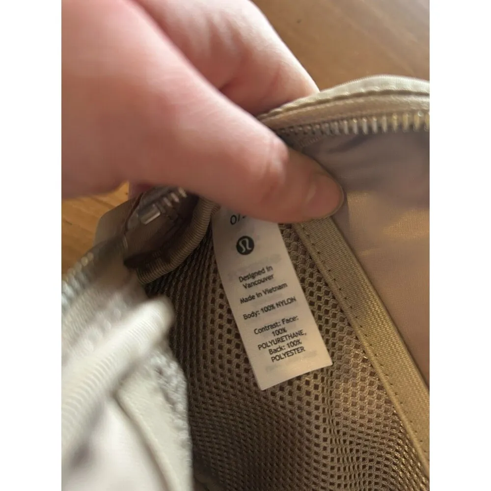 Lululemon Everywhere Belt Bag Tan/White Special Drop - Image 6