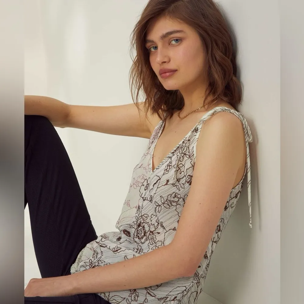 Aritzia Wilfred Ellis Camisole Small - Image 2