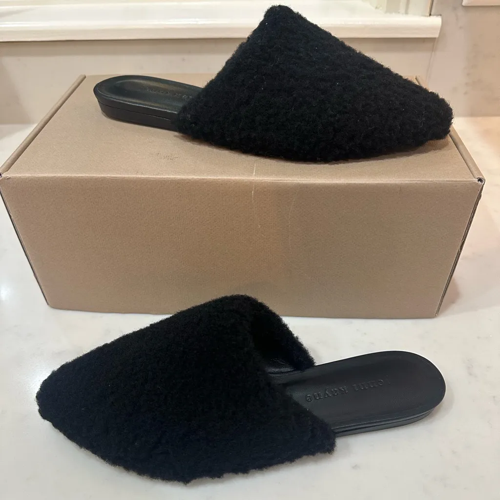 Jenni Kayne Shearling Mule – Black Leather Slip-On | Size 5 | New in Box - Image 3